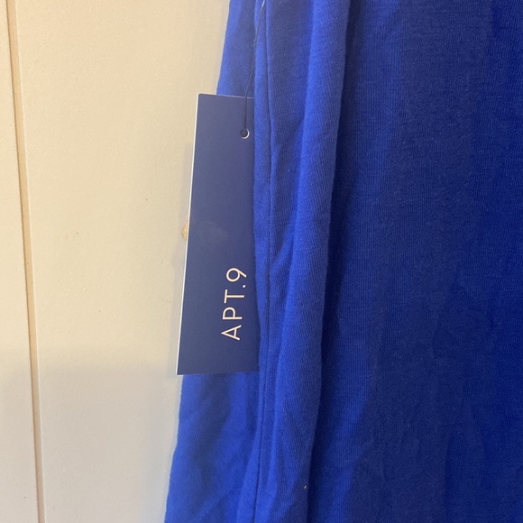 Tank - Picture 3 of 5